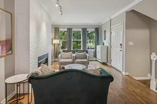 1329 N Mohawk St, Chicago, IL 60610 - Photo 3