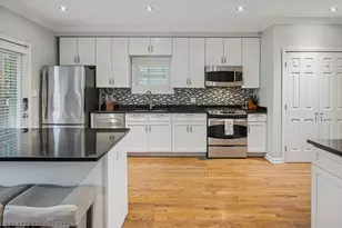 1329 N Mohawk St, Chicago, IL 60610 - Photo 7