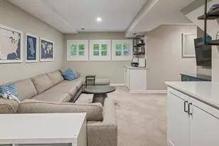 1329 N Mohawk St, Chicago, IL 60610 - Photo 11