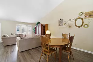1264 Huntington Dr, Mundelein, IL 60060 - Photo 11