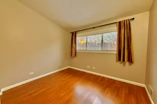 9416 Meadow Ln, Des Plaines, IL 60016 - Photo 11