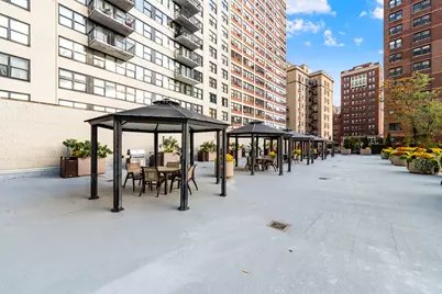 525 W Hawthorne Place #2606, Chicago, IL 60657 - Photo 23