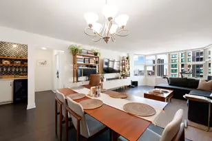 525 W Hawthorne Pl, Chicago, IL 60657 - Photo 7