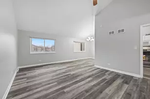 73 Century Dr, Roselle, IL 60172 - Photo 3