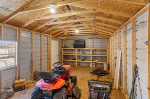 215 Chicago St, Dewitt, IL 61735 - Photo 33