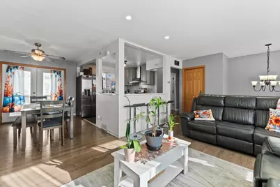 7624 Lockwood Avenue, Burbank, IL 60459 - Photo 5