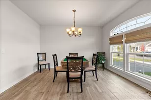 828 Mario Ln, Gilberts, IL 60136 - Photo 7