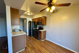 412 St Johns Rd, Woodstock, IL 60098 - Photo 5