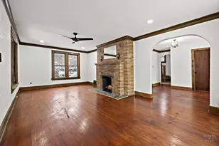 1016 B St, Rockford, IL 61107 - Photo 5