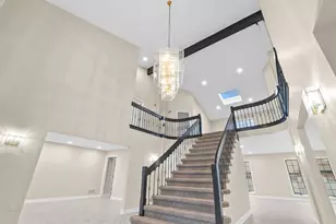 1202 W Surrey Rd, Addison, IL 60101 - Photo 5