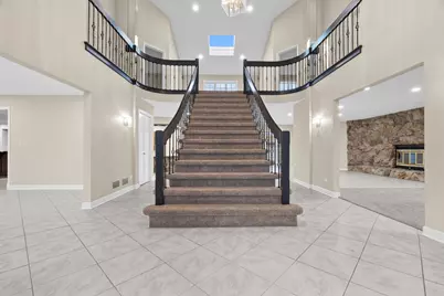 1202 W Surrey Road, Addison, IL 60101 - Photo 3