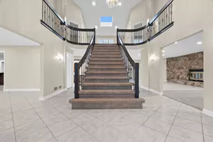 1202 W Surrey Rd, Addison, IL 60101 - Photo 3