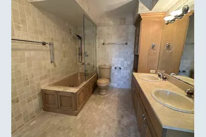 1440 N Lake Shore Drive #21E, Chicago, IL 60610 - Photo 19