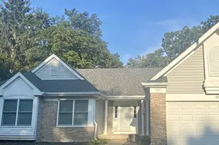 925 Hartford Dr, Gurnee, IL 60031 - Photo 1