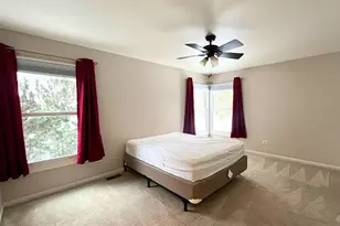 925 Hartford Dr, Gurnee, IL 60031 - Photo 9