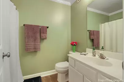 337 W Treehouse Lane #11-2, Round Lake, IL 60073 - Photo 17