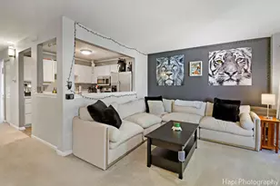 337 W Treehouse Ln, Round Lake, IL 60073 - Photo 5