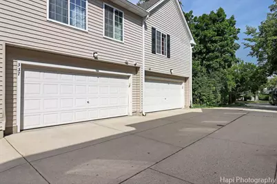 337 W Treehouse Lane #11-2, Round Lake, IL 60073 - Photo 23