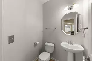 577 Pinebrook Dr, Bolingbrook, IL 60490 - Photo 9