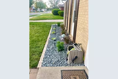 [Address not provided], Dixon, IL 61021 - Photo 5