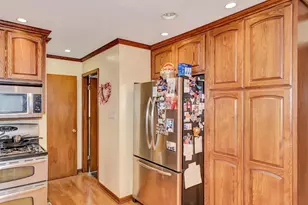 6819 W 127th St, Palos Heights, IL 60463 - Photo 9