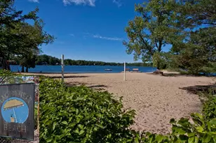 609 1st St, Libertyville, IL 60048 - Photo 25