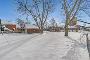 145 W Maple St, Coal City, IL 60416 - Photo 25