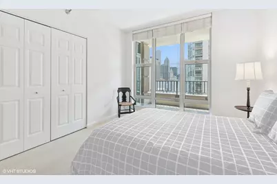 25 E Superior Street #2405, Chicago, IL 60611 - Photo 15