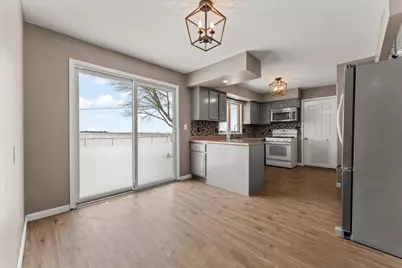 208 E Newton Street, Mansfield, IL 61854 - Photo 9