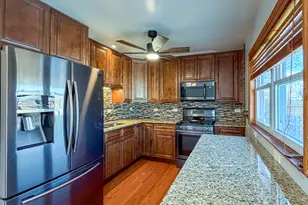 290 E Wrightwood Ave, Glendale Heights, IL 60139 - Photo 5