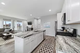 1240 Gillespie Ln, Yorkville, IL 60560 - Photo 11