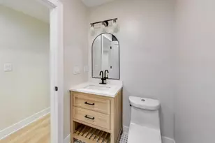 2529 N Lawndale Ave, Chicago, IL 60647 - Photo 29