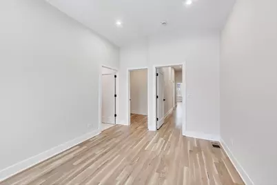 2529 N Lawndale Avenue, Chicago, IL 60647 - Photo 15