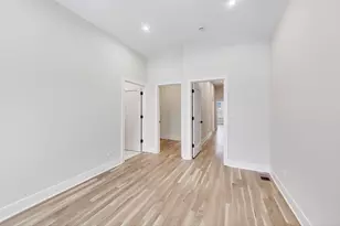 2529 N Lawndale Ave, Chicago, IL 60647 - Photo 15