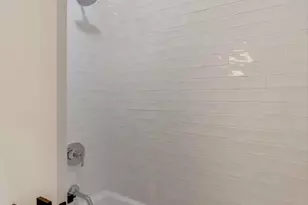 2529 N Lawndale Ave, Chicago, IL 60647 - Photo 23