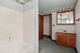 805 Old Salem Rd, Petersburg, IL 62675 - Photo 25