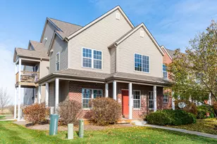 639 Stonegate Dr, Sycamore, IL 60178 - Photo 1