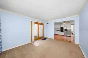 17714 Dogwood Ln, Hazel Crest, IL 60429 - Photo 5