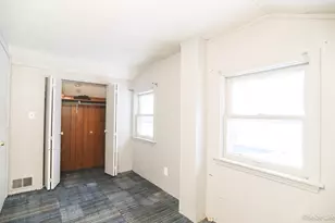 527 W Madison St, Belvidere, IL 61008 - Photo 23