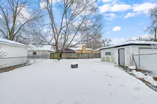 205 Blackstone St, Thornton, IL 60476 - Photo 5