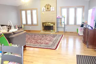 5639 N Manor Ln, Norwood Park Township, IL 60631 - Photo 27