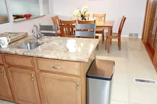 5639 N Manor Ln, Norwood Park Township, IL 60631 - Photo 13