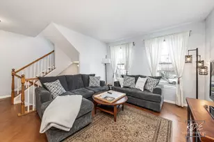 2809 Blakely Ln, Naperville, IL 60540 - Photo 5