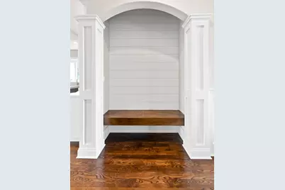 660 N Eagle Street, Naperville, IL 60563 - Photo 3