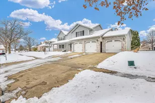 2205 Edgewater Pl, Champaign, IL 61822 - Photo 3