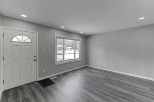 2059 216th St, Sauk Village, IL 60411 - Photo 5