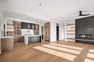 3923 N Janssen Ave, Chicago, IL 60613 - Photo 9