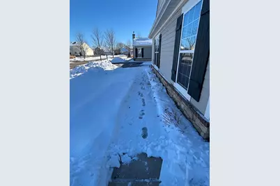 640 Schumann Street, Woodstock, IL 60098 - Photo 3