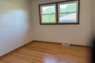 1814 Holly Ave, Darien, IL 60561 - Photo 13