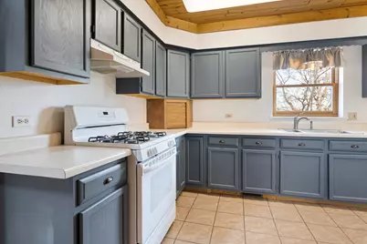 707 Quinn Road, McHenry, IL 60051 - Photo 9